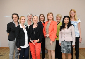 Gruppenaufnahme bei ABZ*AUSTRIA Eröffnung Frauenberufszentrum Vorarlberg