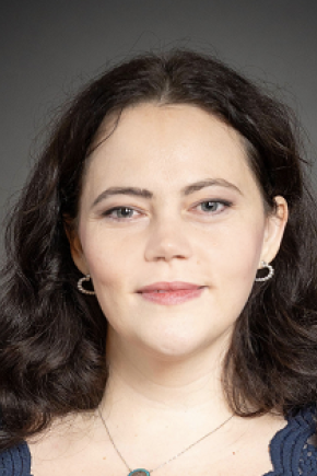 Porträtfoto Martina Hütter