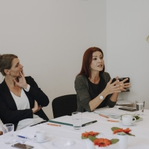 Gespräche am Runden Tisch bei ABZ*AUSTRIA ABZ*Circle Roundtable zur Nationalratswahl 2019