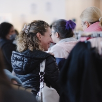 Frauen beim ABZ*AUSTRIA Businesskleidermarkt
