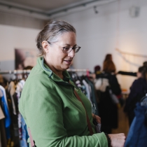 Frauen beim ABZ*AUSTRIA Businesskleidermarkt