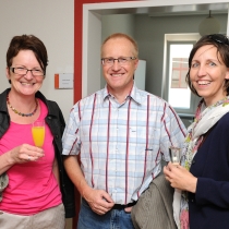 ABZ*AUSTRIA Eröffnung Frauenberufszentrum*Vorarlberg Zwei Damen und ein Herr bei ABZ*AUSTRIA Eröffnung Frauenberufszentrum*Vorarlberg