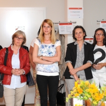 ABZ*AUSTRIA Eröffnung Frauenberufszentrum*Vorarlberg Besucher*innen der Eröffnungsfeier lauschen einem Vortrag. ABZ*AUSTRIA Eröffnung Frauenberufszentrum*Vorarlberg