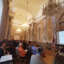 Publikum bei ABZ*AUSTRIA Mobiles Arbeiten während der Präsentation der Studie