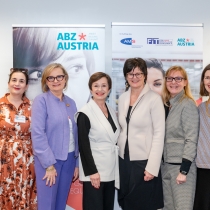 Doris Schmidauer, Petra Draxl und Sandra Kern besuchten FiT-Zentrum Weinviertel, Foto: Graph Art Line e.U.