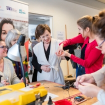 Doris Schmidauer, Petra Draxl und Sandra Kern besuchten FiT-Zentrum Weinviertel, Foto: Graph Art Line e.U.