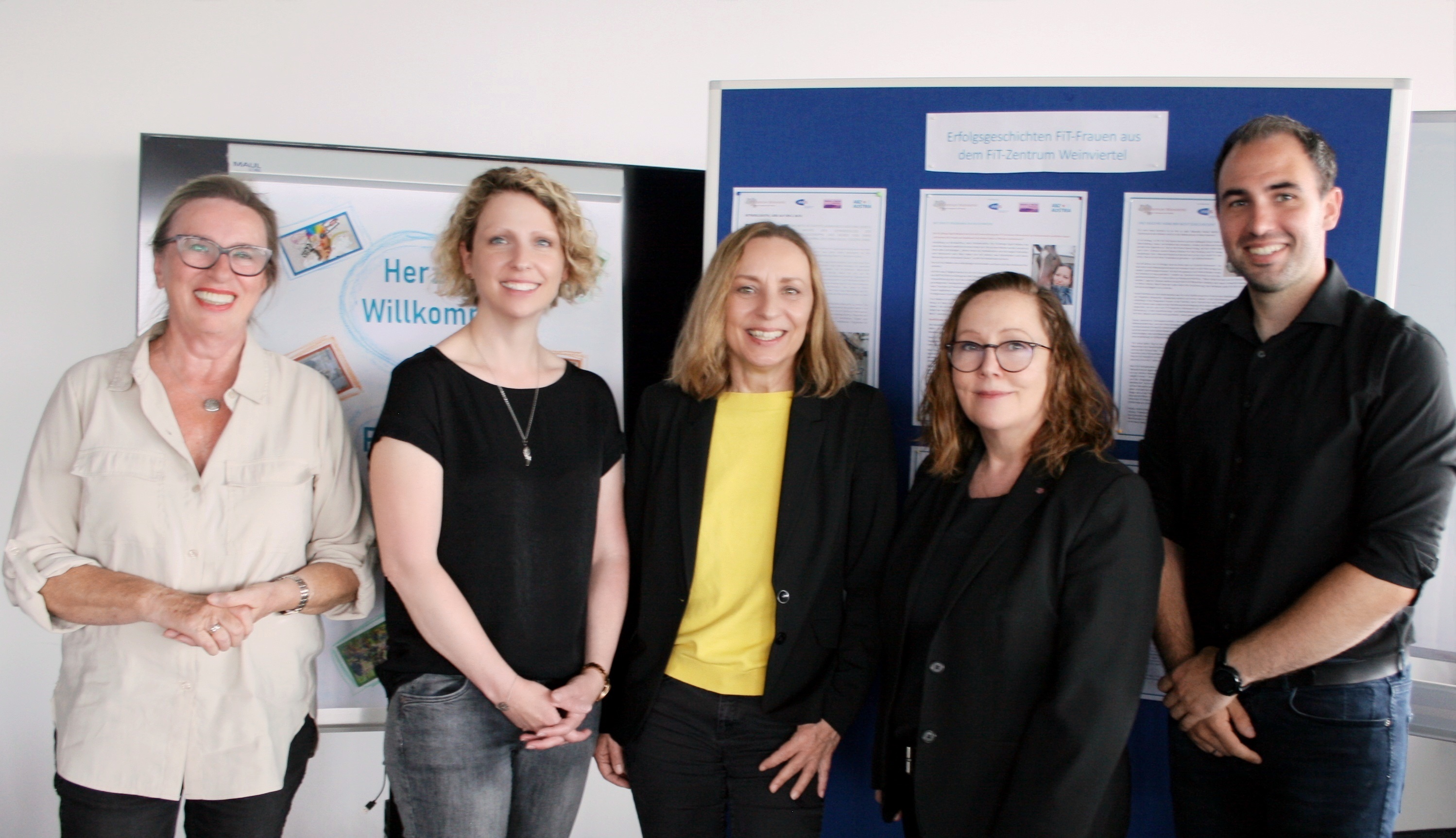 H. Hadamofsky, FiT-Zentrum Weinviertel Betriebskontakterin, C. Pfarr, Firma Pfizer, H. Jutz, PL Punktgenaue Qualifizierung, Frauen für Frauen,  S. Karakostas, Beraterin Punktgenaue Qualifizierung, Frauen für Frauen, B. Wellan, Firma Pfizer
